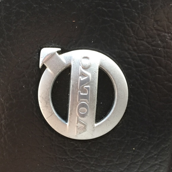 Profile Picture of Mike Bernatowicz (@mikeusa82) on Poshmark