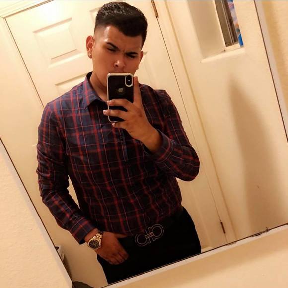 Profile Picture of Jimmy Navarrete (@jimmyy97) on Poshmark