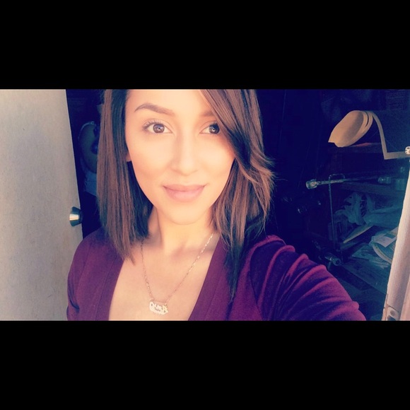 Profile Picture of Amy Serpas (@amyyy93) on Poshmark