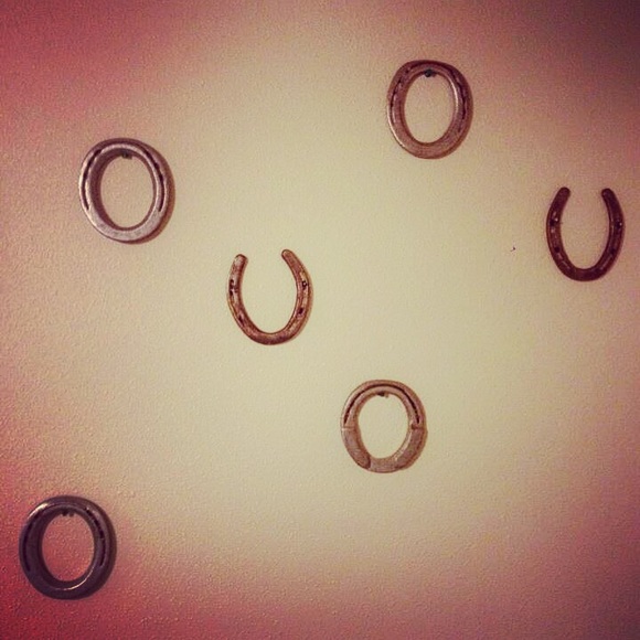 Profile Picture of Beth Hughs (@bethhughs) on Poshmark