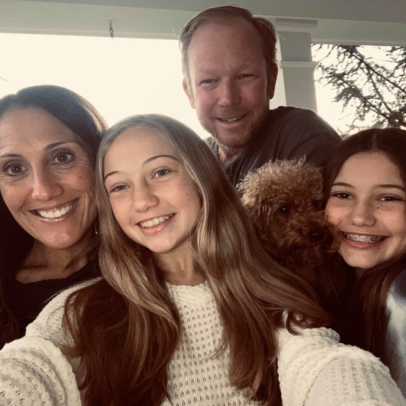 Profile Picture of Lauren Boegner (@lboegner) on Poshmark