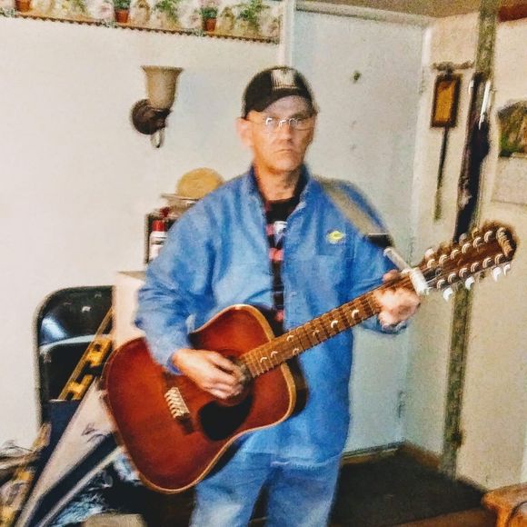 Profile Picture of John Cassidy (@johncassidy583) on Poshmark