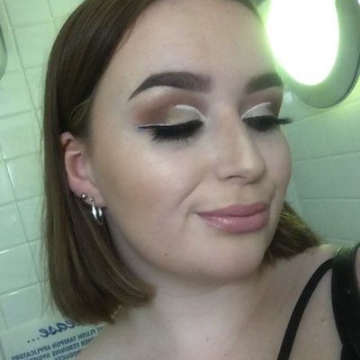 Hayley Knowles - Twitter Profile Picture of Hayley Knowles (@HayleyKnowles18) on Twitter