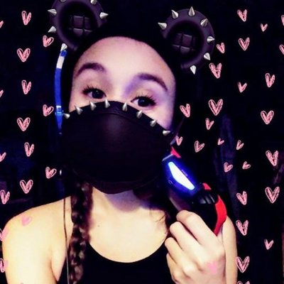 Profile Picture of Heather Blevins (@starryeyes21) on Twitter