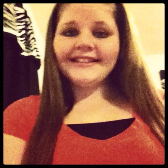 Profile Picture of Brianna Munyon (@briannamunyon22) on Poshmark