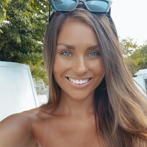 Profile Picture of Ginger Lucero (@snapsginger1) on Poshmark