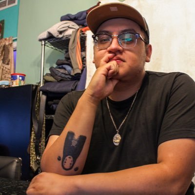 Profile Picture of Kenny Perez (@spicychicken307) on Twitter