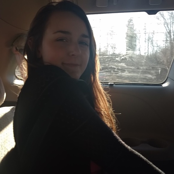 Profile Picture of Cora Coleman (@solemncolemn) on Poshmark