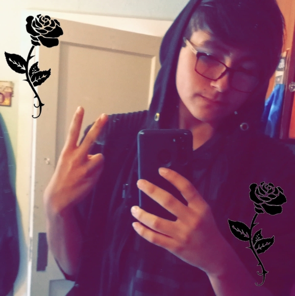 Profile Picture of Jesse Waugh (@dragonfangs60) on Poshmark