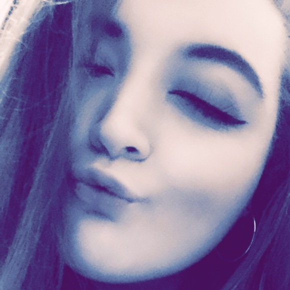 Profile Picture of Summer Kernan (@summerkernan23) on Poshmark