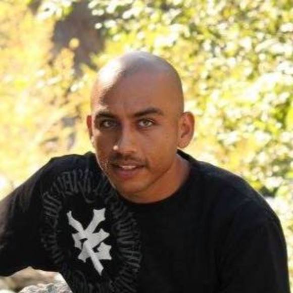 Profile Picture of Rogelio Vargas (@rogelio_vargas) on Poshmark