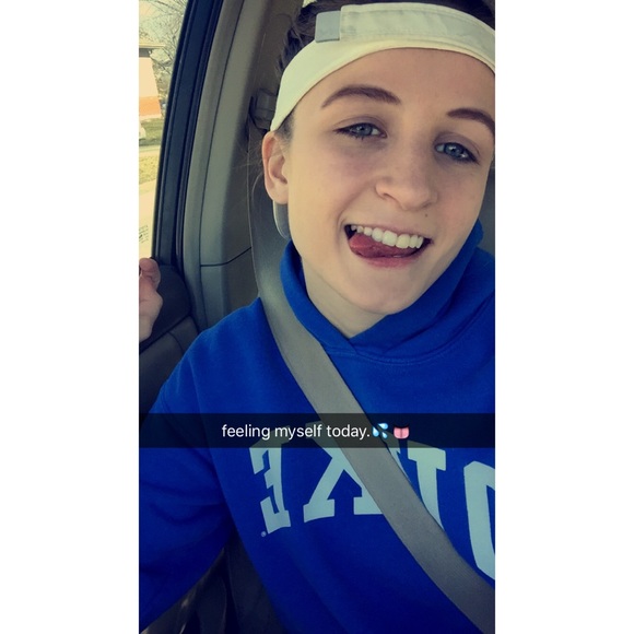 Profile Picture of Alena Bilbruck (@lenaalynn) on Poshmark