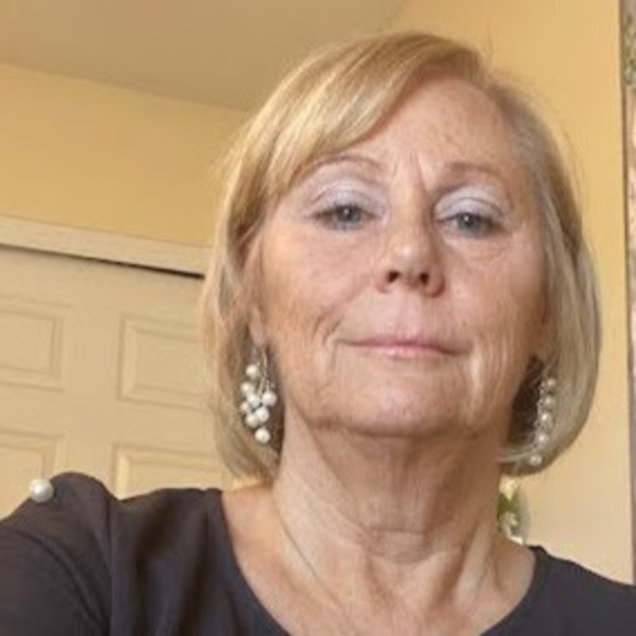 Profile Picture of Tina Lybargerledyard (@heartspeak2021) on Poshmark