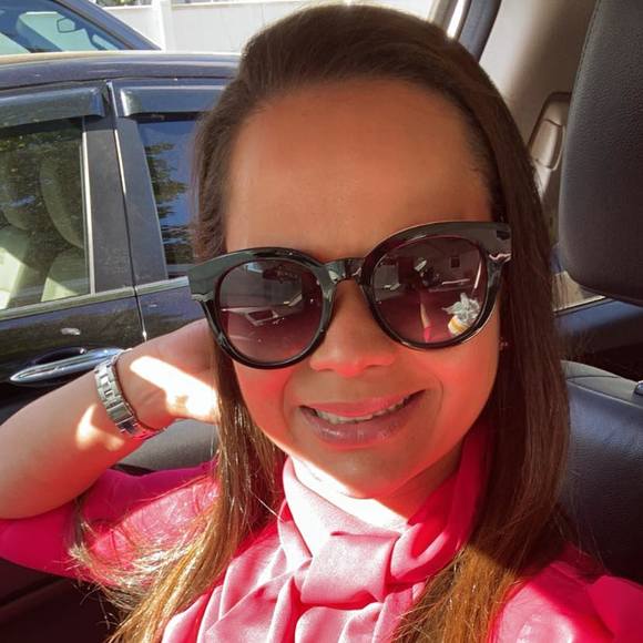 Profile Picture of Lorangel Pena (@lorangelp) on Poshmark