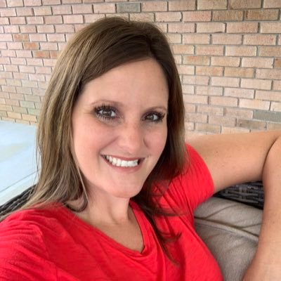 Profile Picture of Kristen Hensley (@Kristeach10) on Twitter