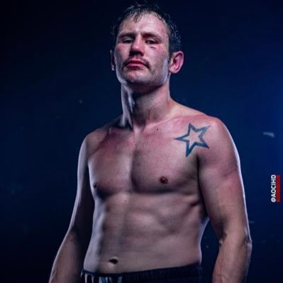 Profile Picture of James Lilley (@the_lights_out) on Twitter