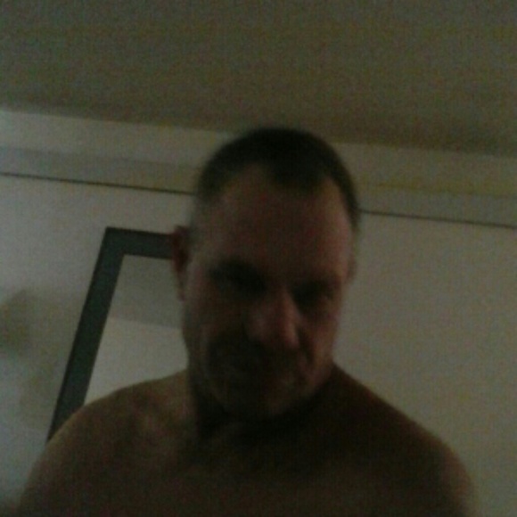 Profile Picture of Mike Henderlight (@mrhenderson66) on Poshmark