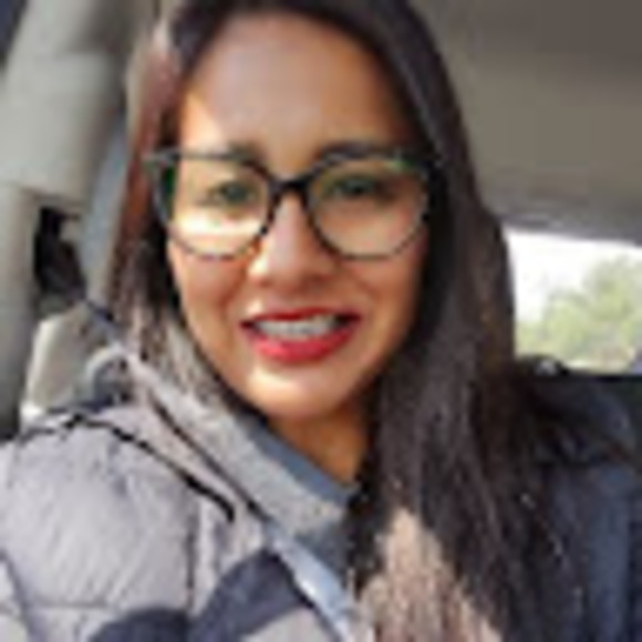 Profile Picture of Erika Aquino (@erikaquino06) on Poshmark