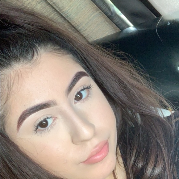 Profile Picture of Ashly Cabrera (@ashlyxco) on Poshmark