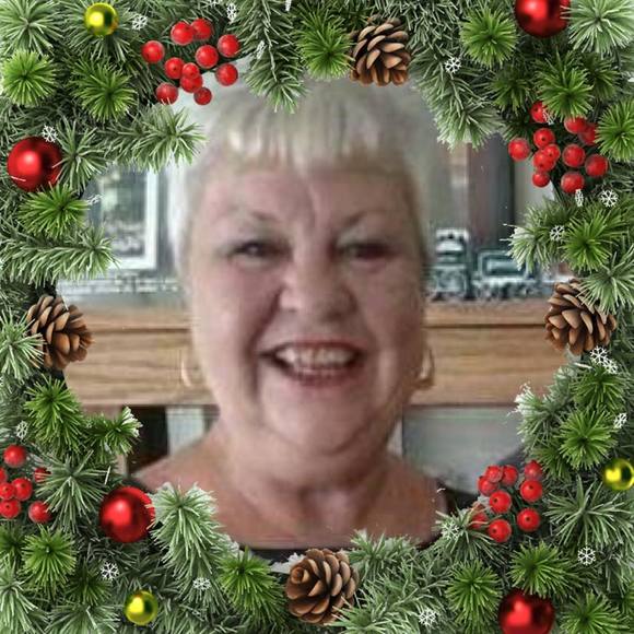 Profile Picture of Cindy Becotte (@cindybecotte) on Poshmark