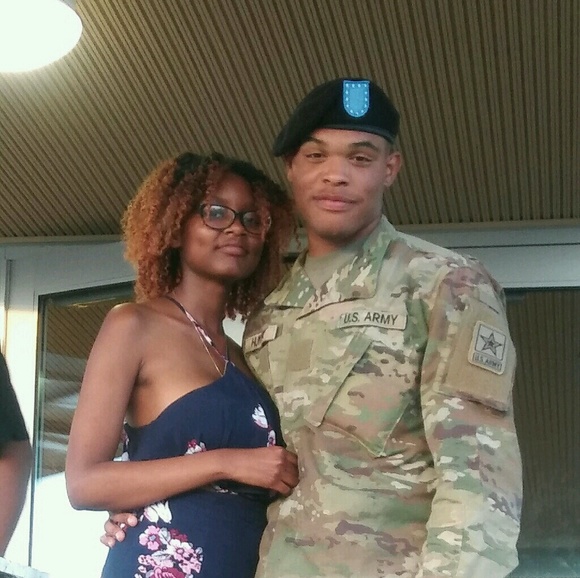 Profile Picture of Eric Hunter (@edhunte) on Poshmark