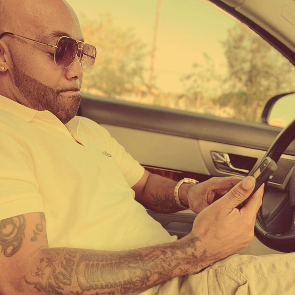 Profile Picture of Clinton Powell jr. (@clintonpowell76) on Poshmark