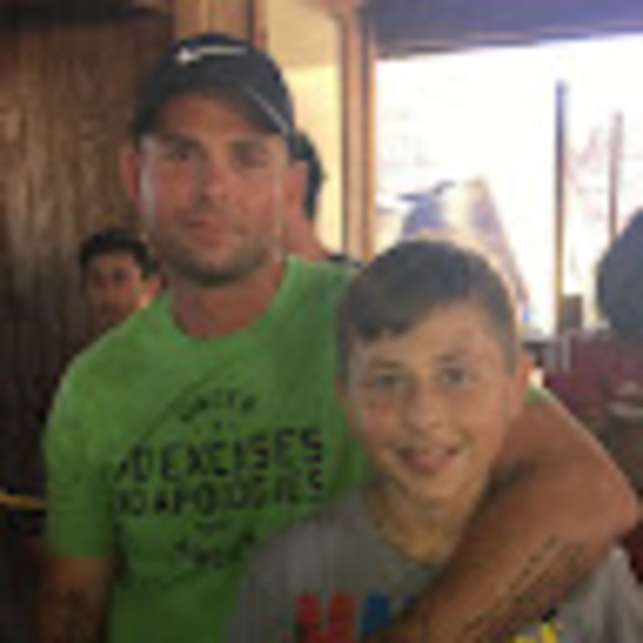 Profile Picture of Rick Montesino (@rickmontesino) on Poshmark