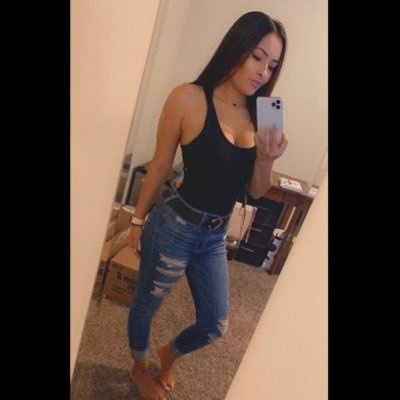 Profile Picture of Marissa Perez (@Riss_1030) on Twitter