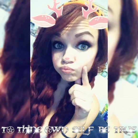 Profile Picture of Kaelene Crain (@kaelenecrain) on Poshmark