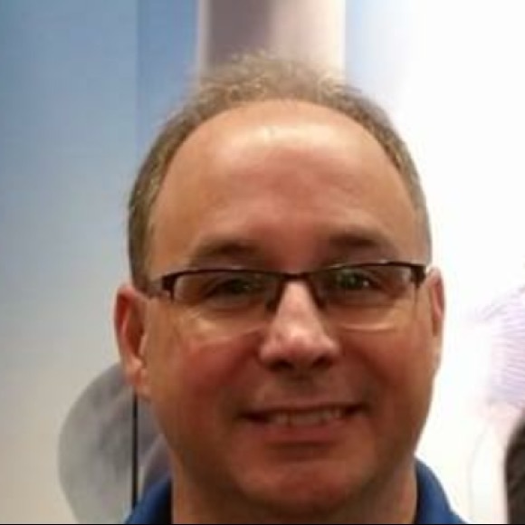 Profile Picture of Kevin Thiele (@mrkevkev) on Poshmark