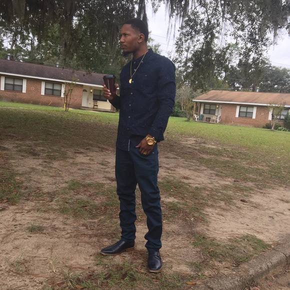 Profile Picture of Travis Larkins (@lillarkinsttl) on Poshmark