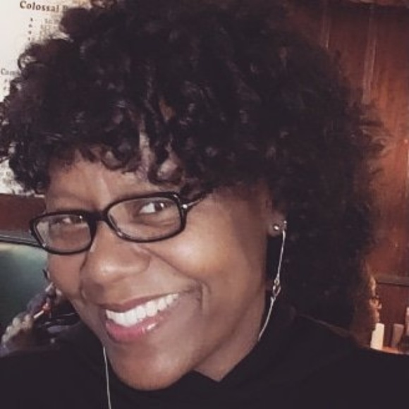 Profile Picture of Monique Branch (@tchr4lf73) on Poshmark