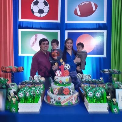 Profile Picture of María Elena Ruiz Saucedo (@elenaruizsauce) on Twitter