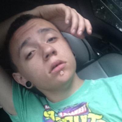 Profile Picture of Isiah Hardy (@imafabulousderp) on Twitter