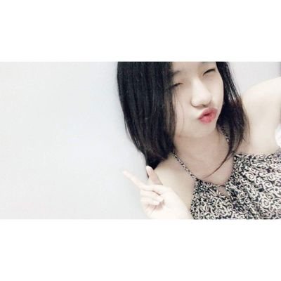 Profile Picture of Christina Dang (@DangNhi_) on Twitter