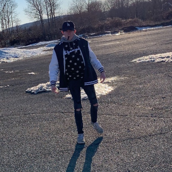 Profile Picture of Matthew Macdonald (@matthewmac) on Poshmark