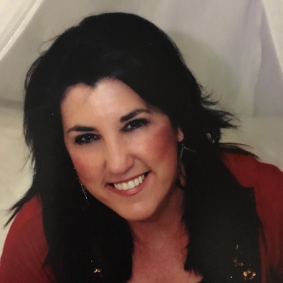 Profile Picture of Linda Chipley (@lindachipley79) on Poshmark