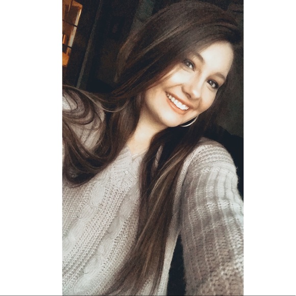 Profile Picture of Kathryn Pullen (@kathrynpullen10) on Poshmark