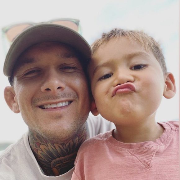 Profile Picture of Anthony Oreta (@mauiant) on Poshmark