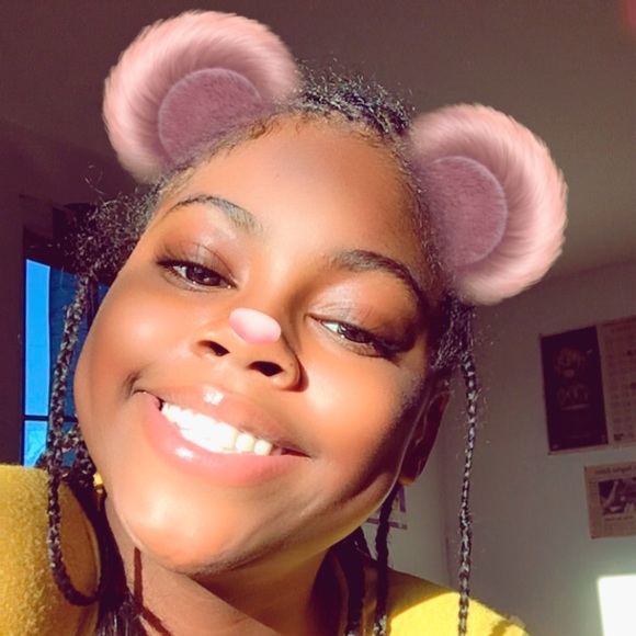 Profile Picture of Camille Marsall (@millie619) on Poshmark