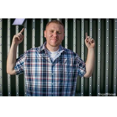 Profile Picture of Alex - DJ Red (@DJRedfromLA) on Twitter