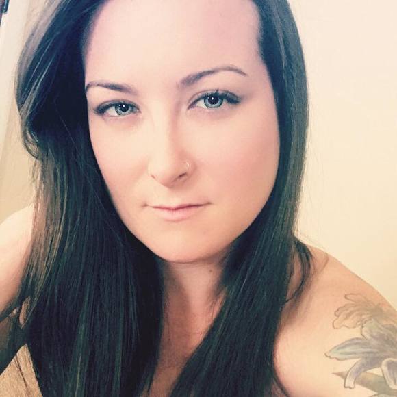 Profile Picture of Erica Faubert (@erica_faubert) on Poshmark