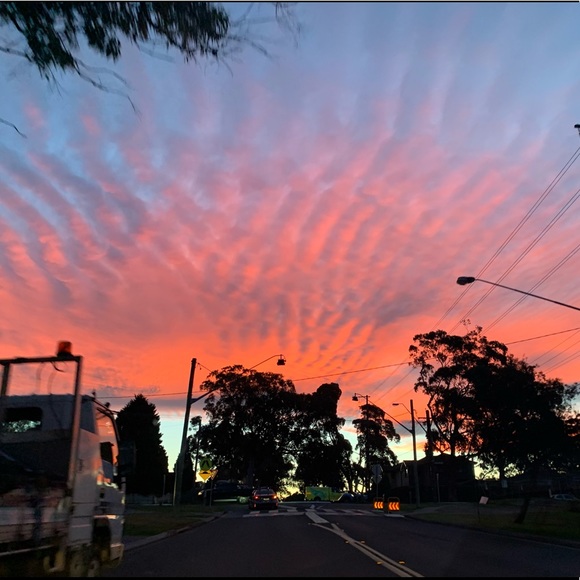 Profile Picture of Emily Andrews (@emilyandrews828) on Poshmark