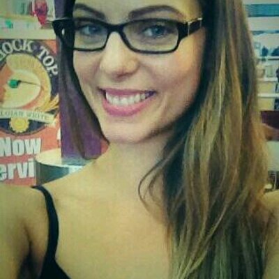 Profile Picture of Julia Voth (@jillval49000480) on Twitter