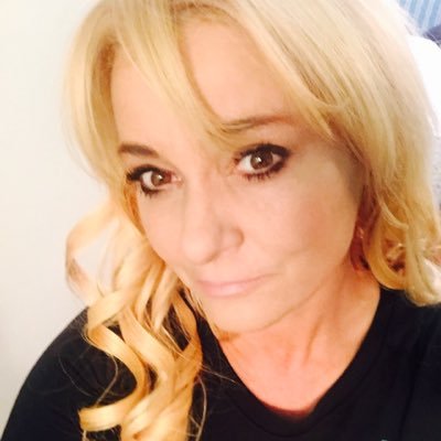 Profile Picture of Monique Irvine (@Twocute211) on Twitter