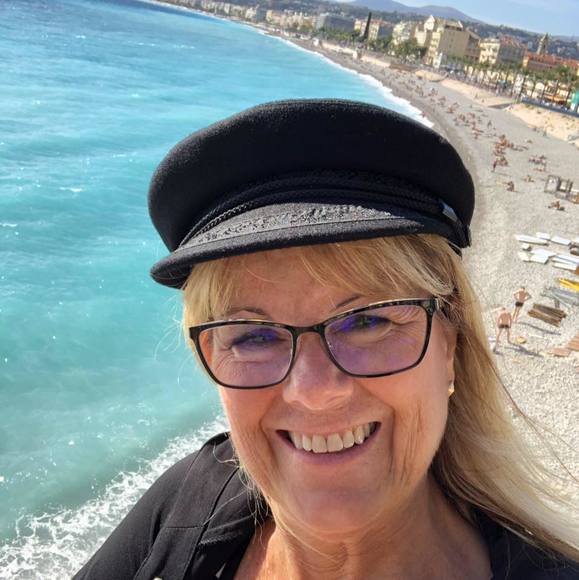 Profile Picture of Susie Iiams (@ssiiams05) on Poshmark