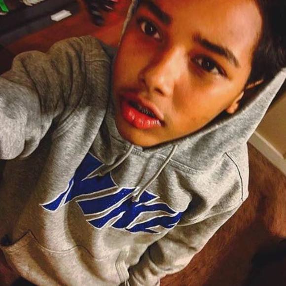 Profile Picture of Devaughn Douglas (@devaughn129) on Poshmark