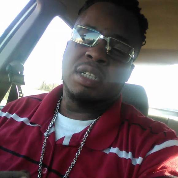 Profile Picture of Carlos Scruggs (@losci) on Poshmark