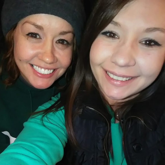 Profile Picture of Stephanie Weinmaster (@stephy12688) on Poshmark