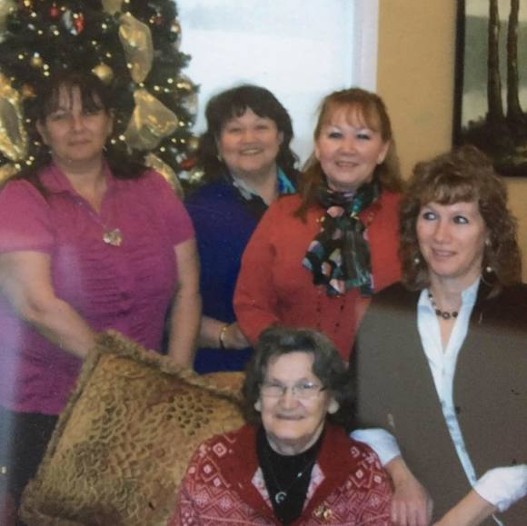 Profile Picture of Winnie Mahoney (@winniemahoney) on Poshmark